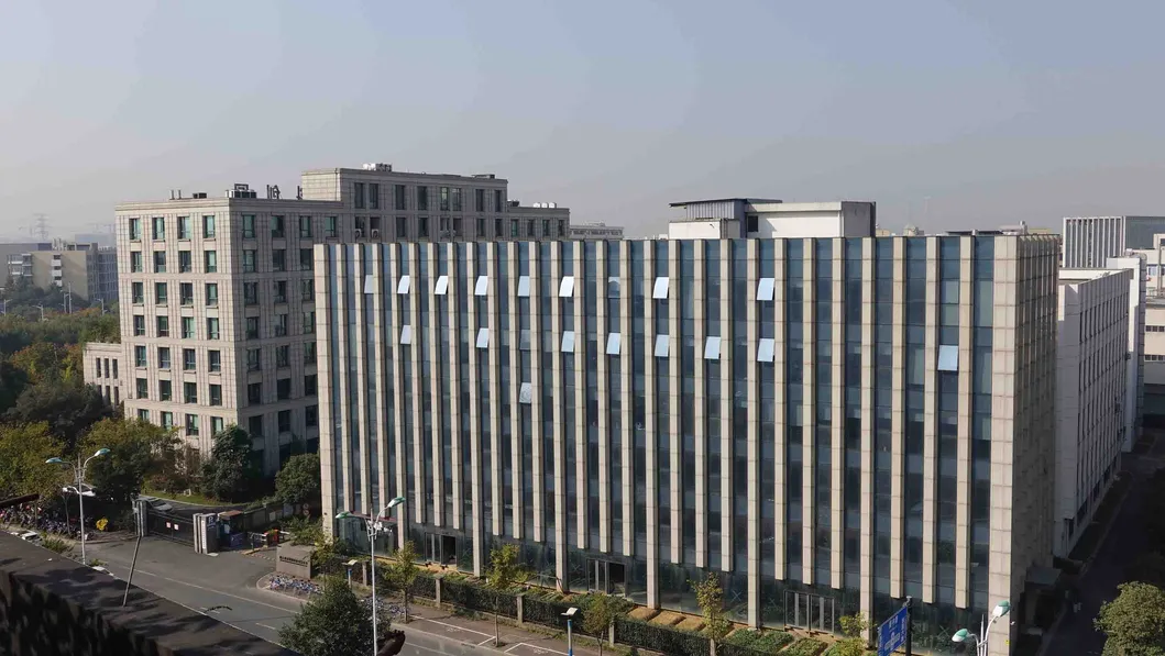 Guangtai Standard Type Direct Modulated CATV 1310nm Optical Transmitter Ont-8600as